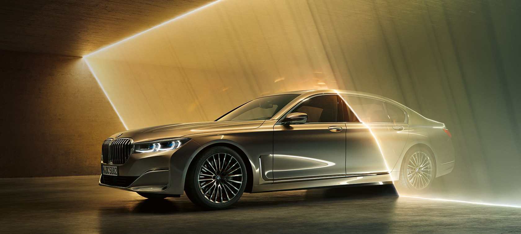 Bayerische Motoren Werke: the BMW Luxury Class